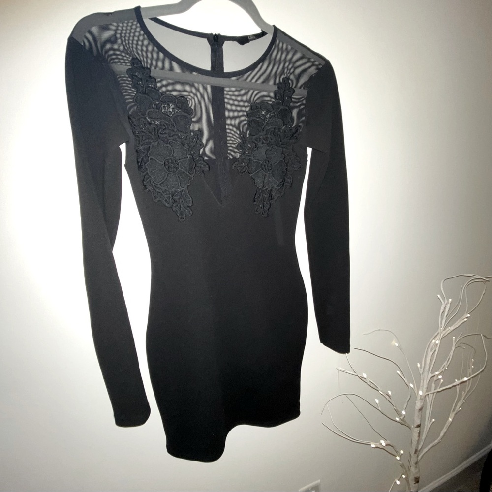 Misguided Deep V Lace Mini Dress